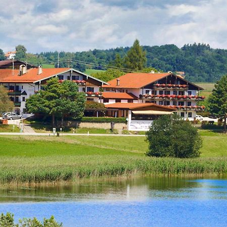 Hotel Seeblick & Ferienwohnung Bad Endorf Bagian luar foto