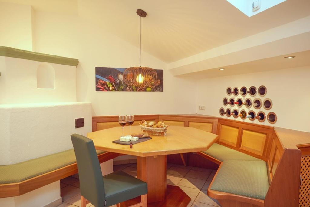 Hotel Seeblick & Ferienwohnung Bad Endorf Bagian luar foto