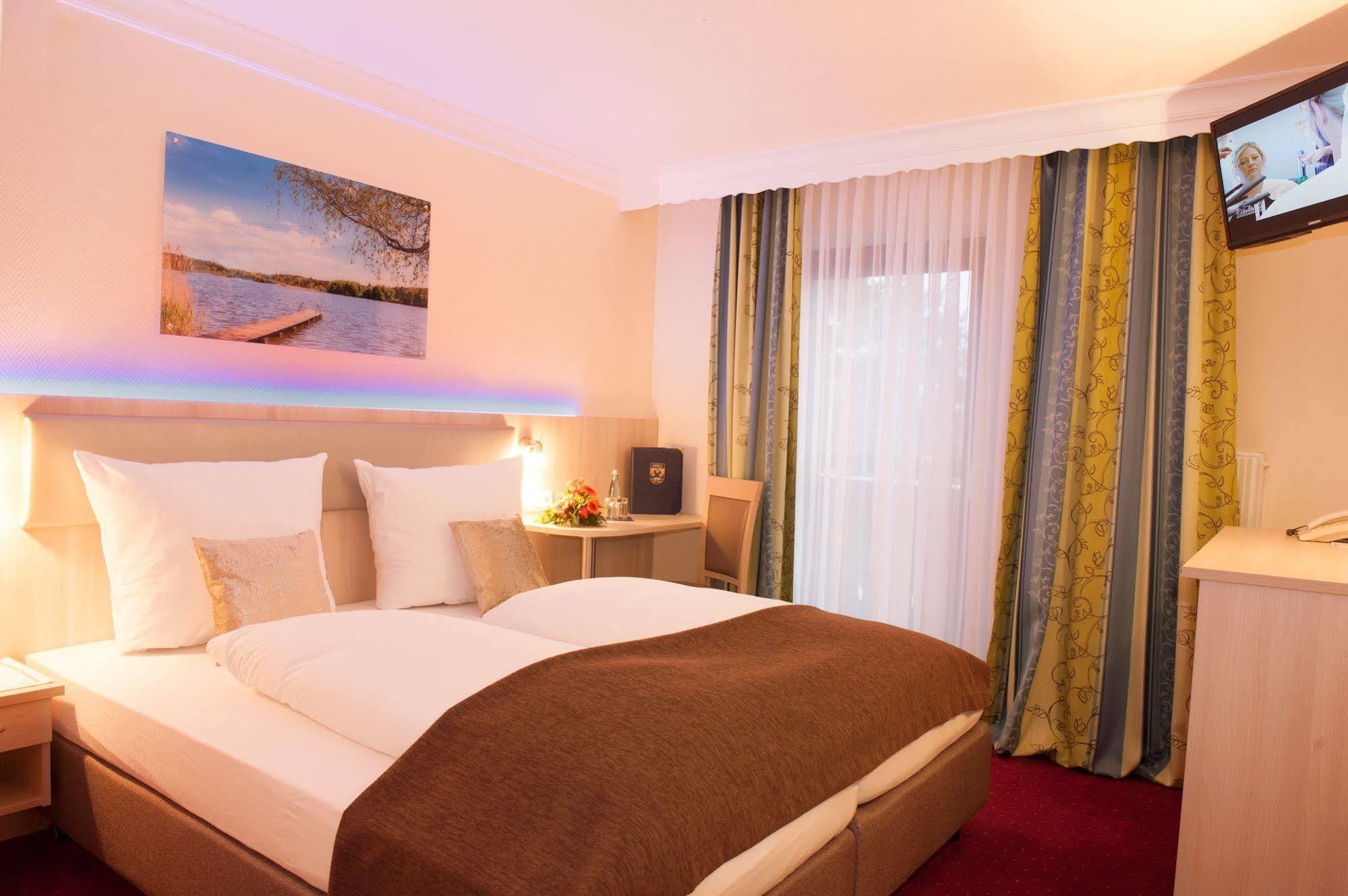 Hotel Seeblick & Ferienwohnung Bad Endorf Bagian luar foto