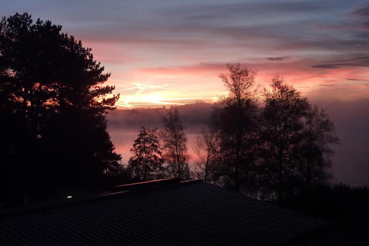 Hotel Seeblick & Ferienwohnung Bad Endorf Bagian luar foto